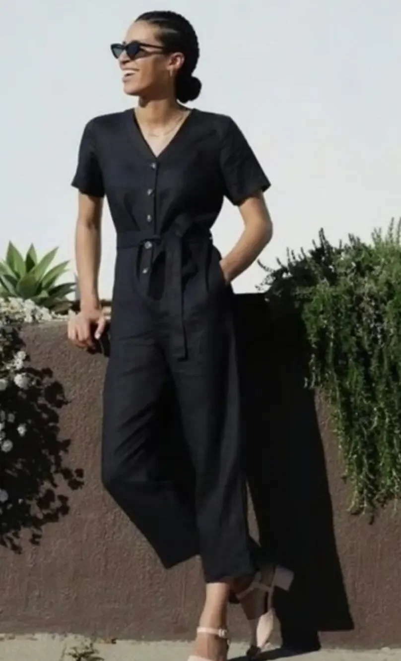 Everlane 100% Linen Short Sleeve Cropped Jumpsuit in Black Jumpsuit Size 4